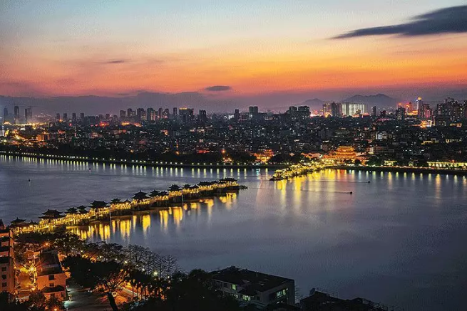 4706.2万！庄闲游戏环境高质量垃圾转运类设备助力潮州打造城市新面貌