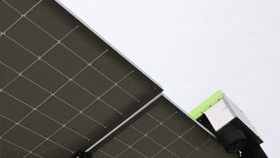 光伏发电效率飙升20% 庄闲游戏环境光伏清洁机器人震撼上市